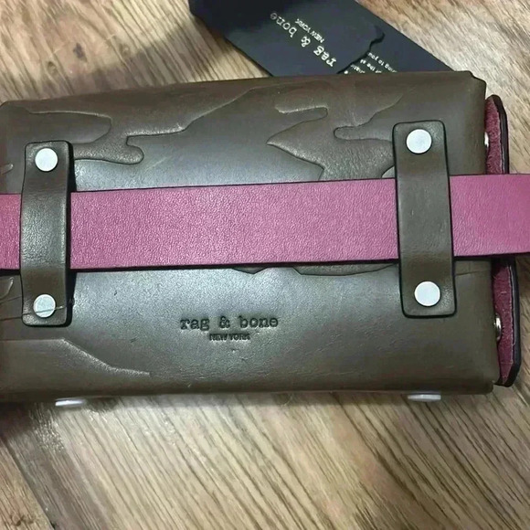 ⭐️HOST PICK⭐️ BNWT Rag & Bone Atlas belt  bag in Olive colour - Picture 7 of 9